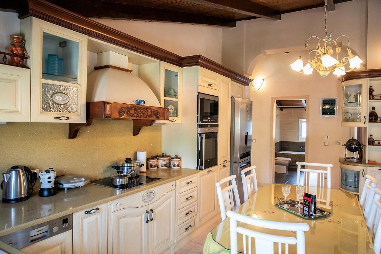 Liberis Loft Suite Аргостолион Экстерьер фото